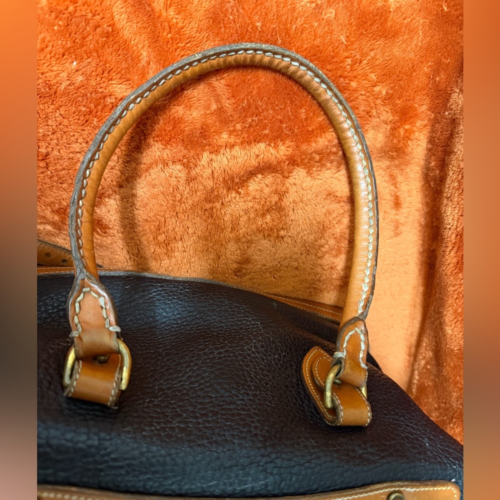 Vintage Dooney & Bourke AWL Doctor Satchel Black & Tan Made in USA - Picture 6 of 13
